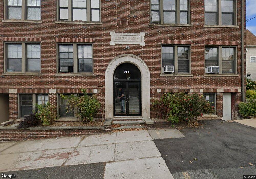 951 Edgewater Ave, Ridgefield, NJ 07657 - photo 1