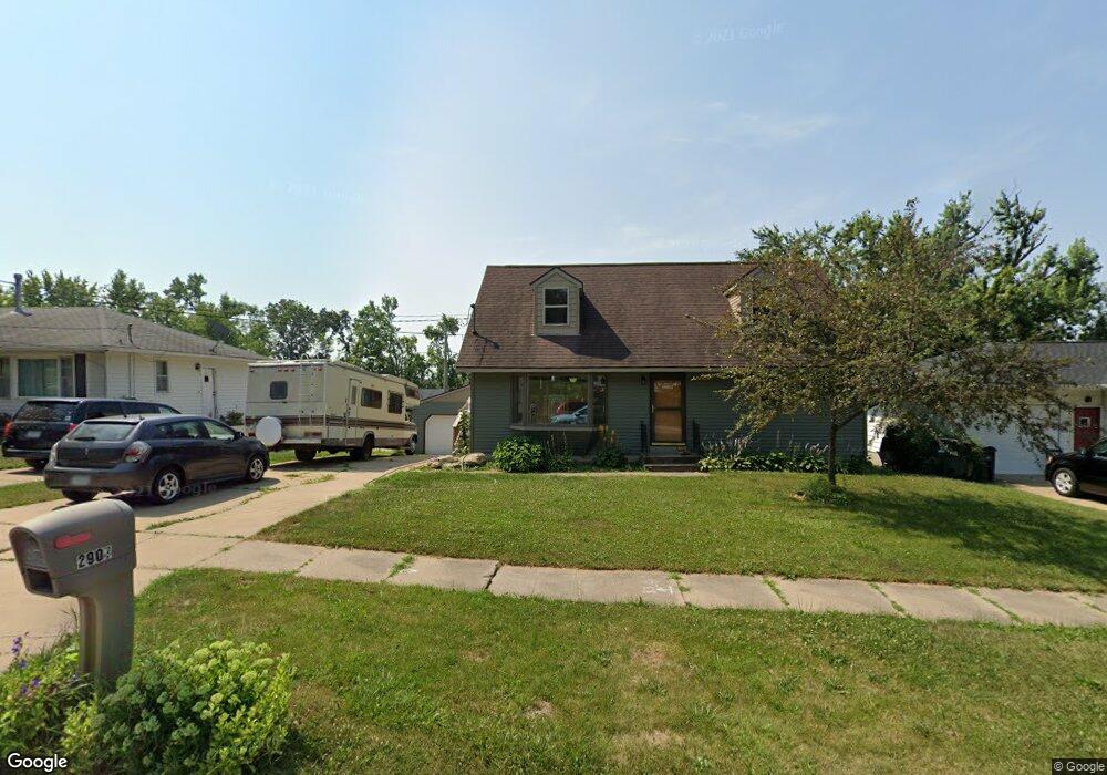 2907 Waveland Dr NW, Cedar Rapids, IA 52405 - photo 1