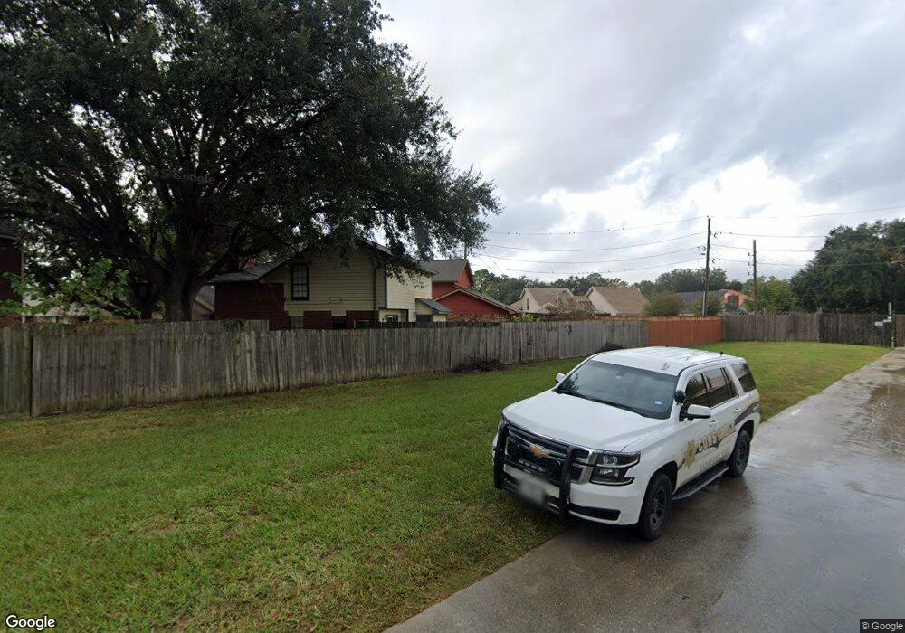 19 Regency Ln, Houston, TX 77088 - photo 1