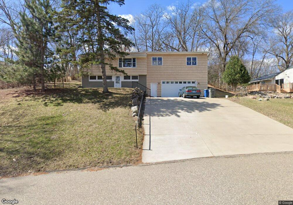 5766 W Glen Moor Rd, Minnetonka, MN 55345 - photo 1