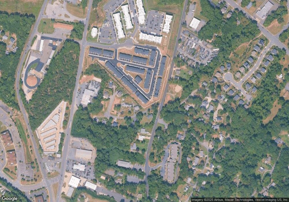 18267 Summit Pointe Dr, Triangle, VA 22172 - photo 1