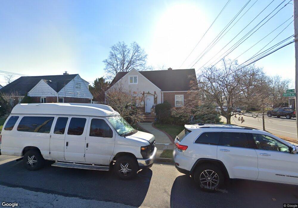 18 Watts Place unit 1, Valley Stream, NY 11581 - photo 1