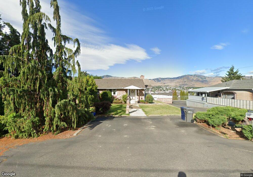 680 N Colorado Ave, East Wenatchee, WA 98802 - photo 1