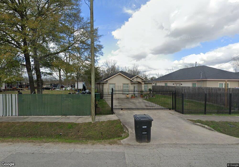 2621 Turner Dr, Houston, TX 77093 - photo 1