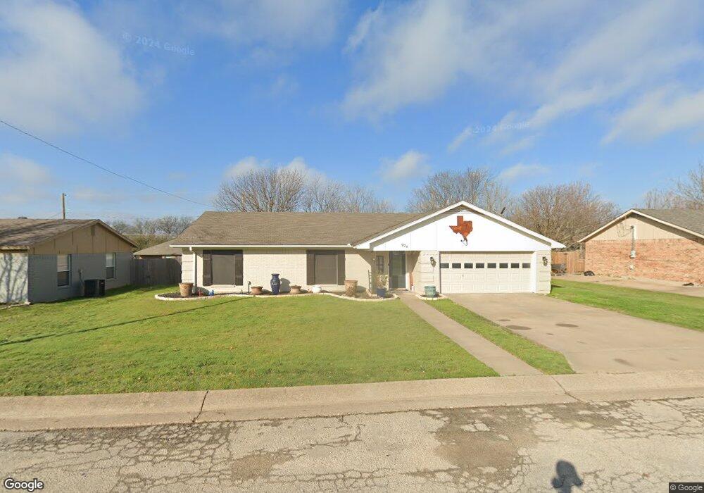 924 Sylvia St, Weatherford, TX 76086 - photo 1