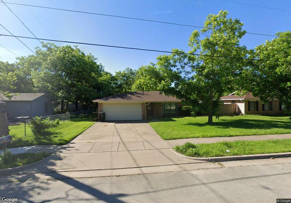 1305 Poindexter Ave, Cleburne, TX 76033 - photo 1