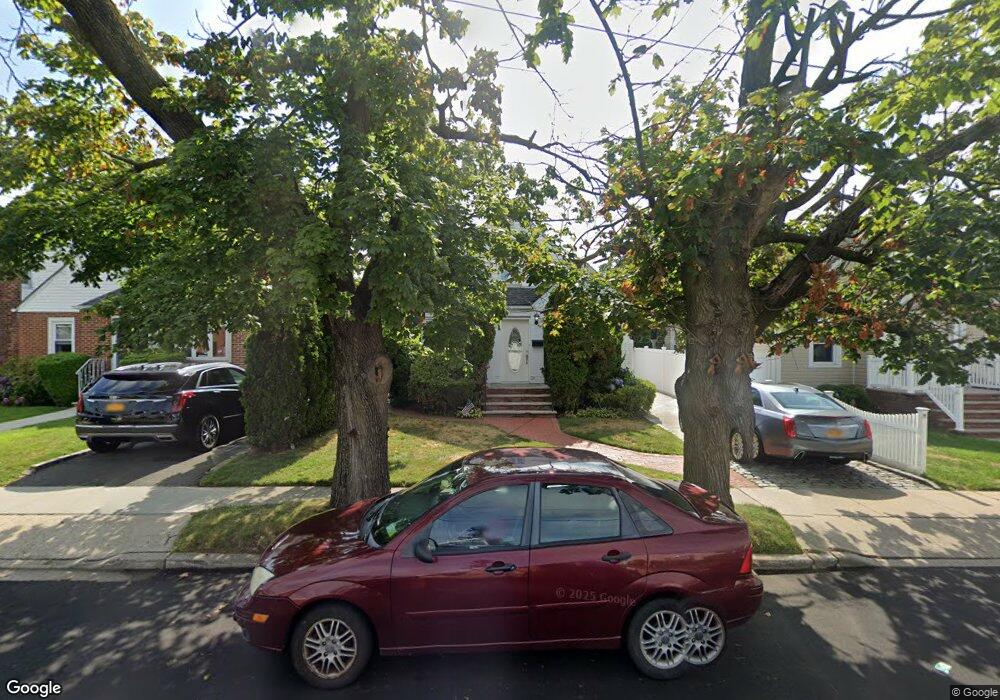 182 Barrymore Blvd, Franklin Square, NY 11010 - photo 1