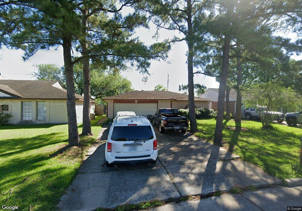 16807 Bougainvilla Ln, Friendswood, TX 77546 - photo 1