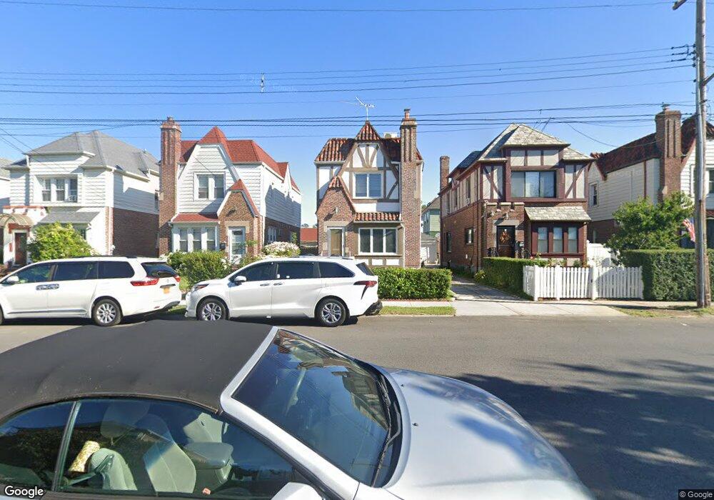 15911 Laburnum Ave, Flushing, NY 11358 - photo 1