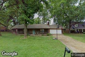 917 Holly Hill Dr, Tupelo, MI 38801