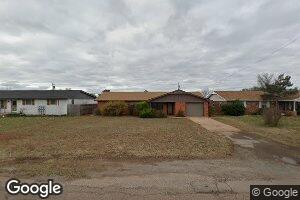 628 E Benton Ave, Sayre, OK 73662