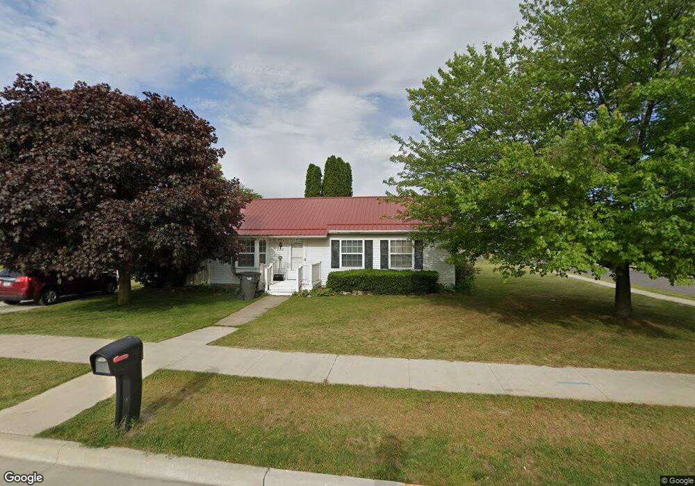 752 N Nappanee St, Nappanee, IN 46550 - photo 1