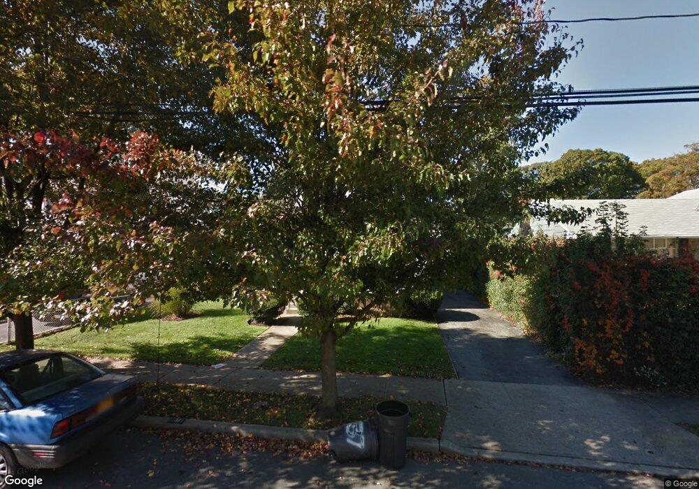 20 Sherman St, Merrick, NY 11566 - photo 1