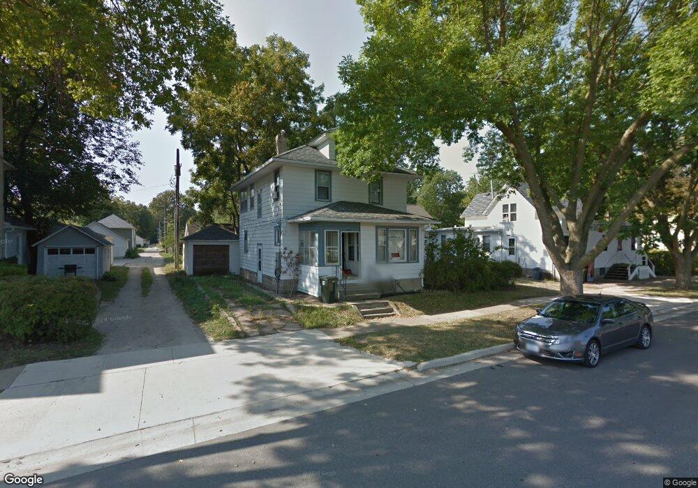 416 W 8th St, Cedar Falls, IA 50613 - photo 1