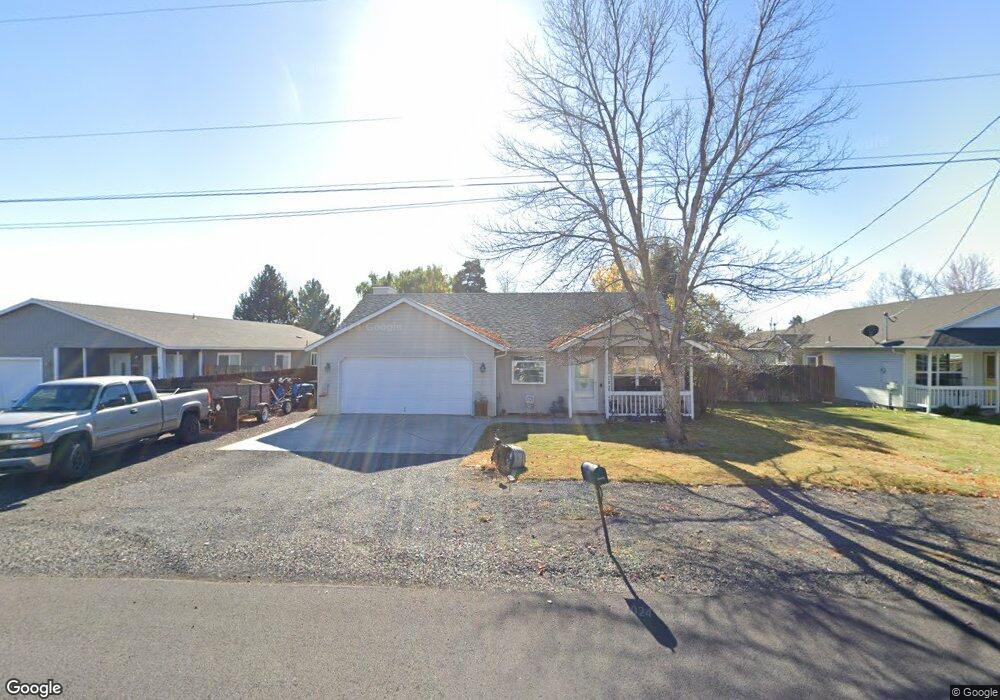 2564 SW Volcano Ave, Redmond, OR 97756 - photo 1