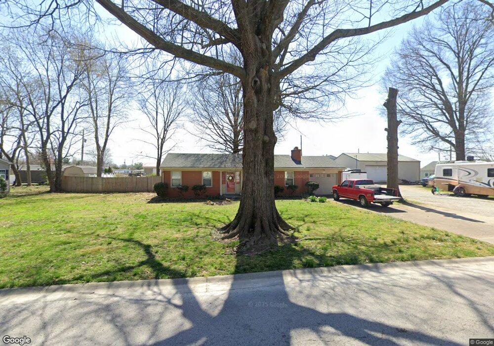 902 Poplar Dr, Jeffersonville, IN 47130 - photo 1