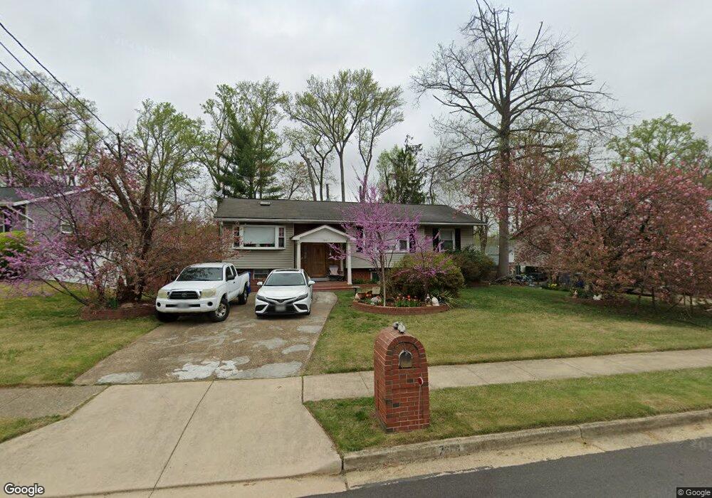 7604 Devries Dr, Lorton, VA 22079 - photo 1