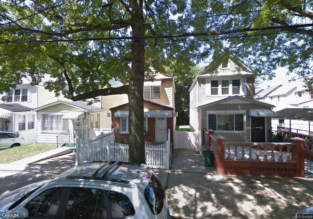 11614 170th St, Jamaica, NY 11434 - photo 1