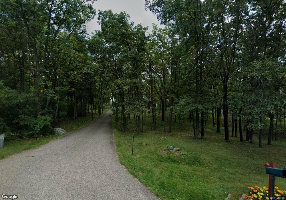 411 Bramble Ln, Brooklyn, WI 53521 - photo 1