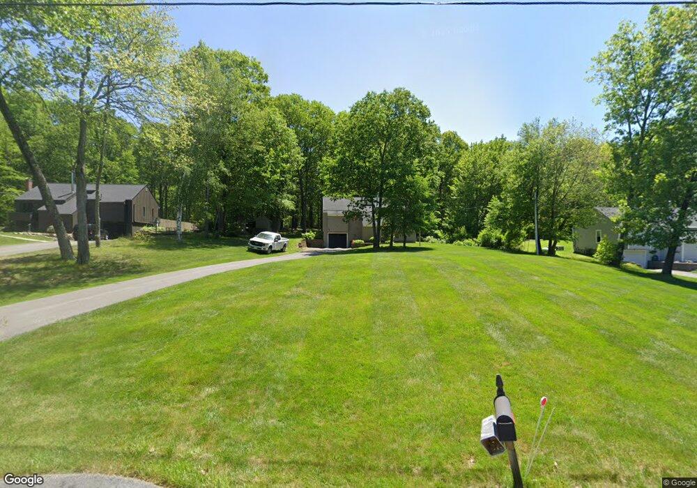 54 Redfield Cir, Derry, NH 03038 - photo 1