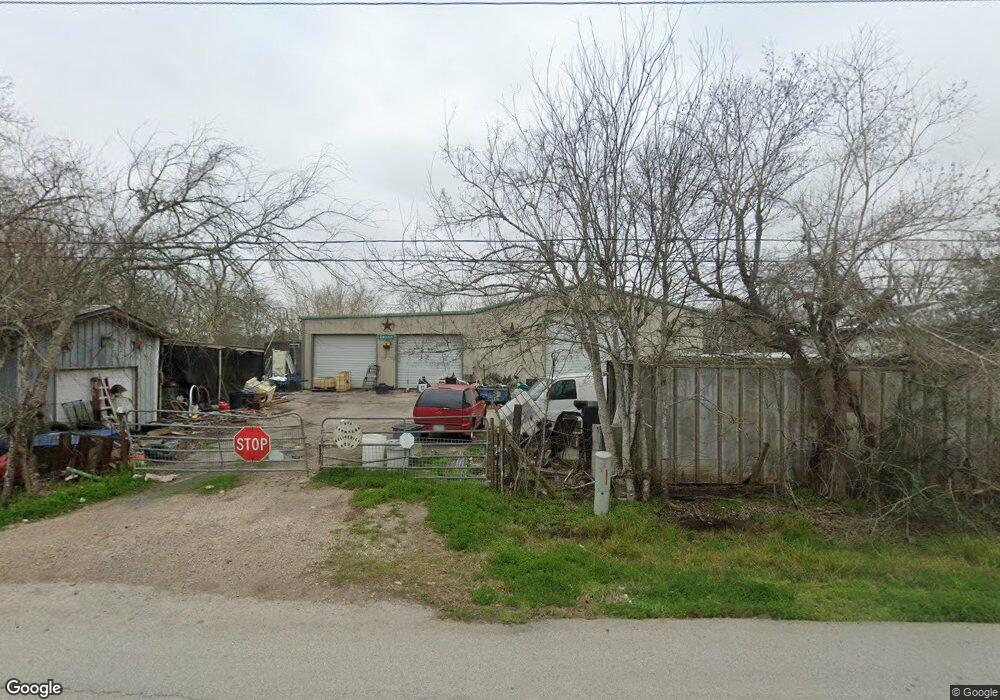 919 Thompson Rd, Alvin, TX 77511 - photo 1