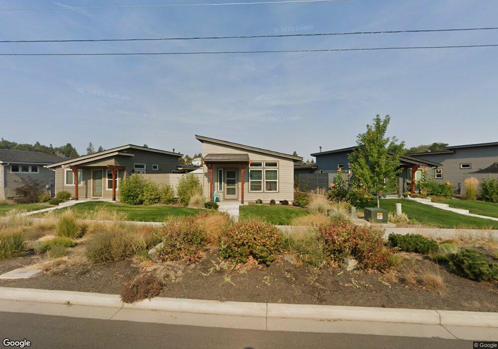 1534 NE Butler Market Rd, Bend, OR 97701 - photo 1