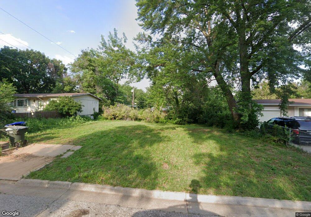 3400 SW Watson Ave, Topeka, KS 66614 - photo 1