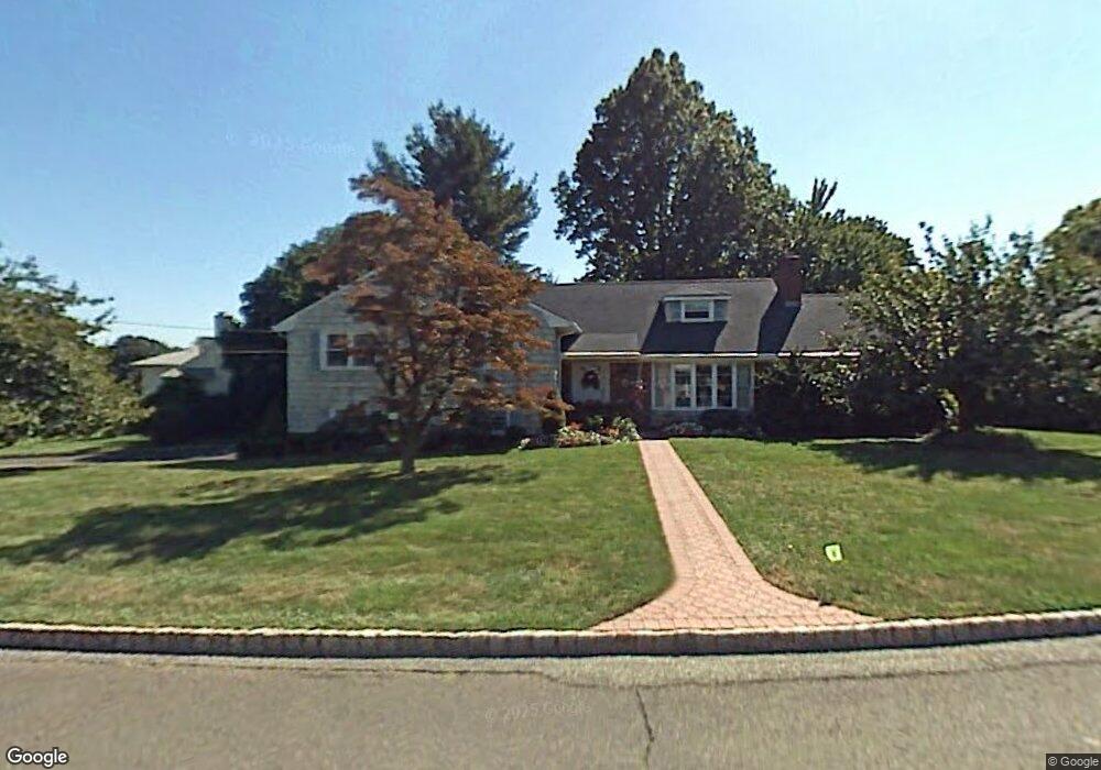 123 Mali Dr, North Plainfield, NJ 07062 - photo 1