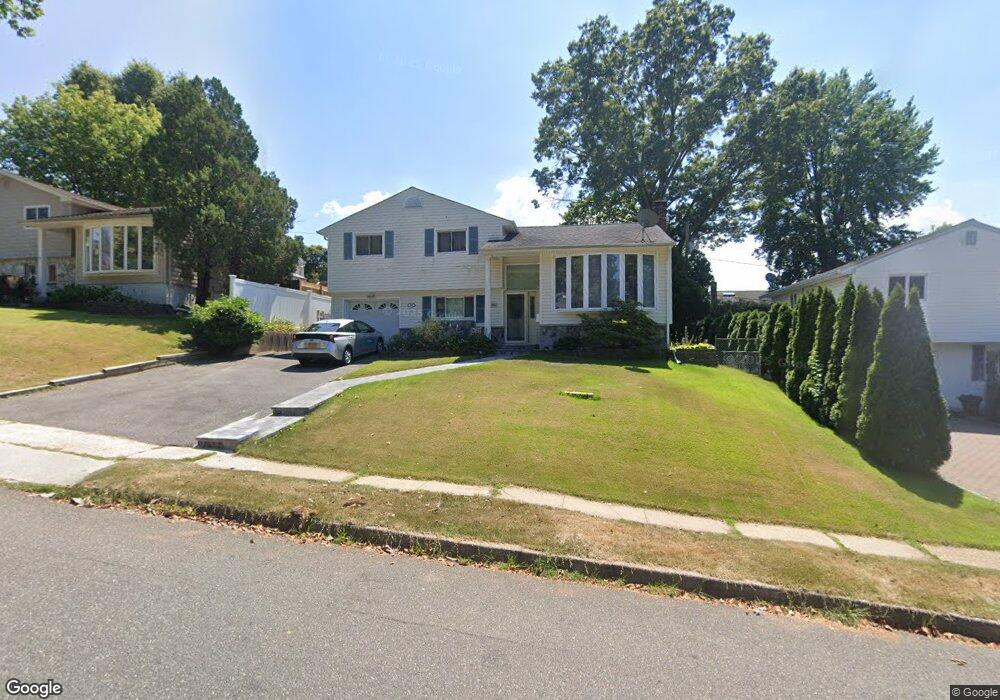 30 Mcloughlin St, Glen Cove, NY 11542 - photo 1