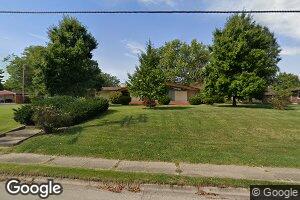 405 S Van Buren St, Newton, IL 62448