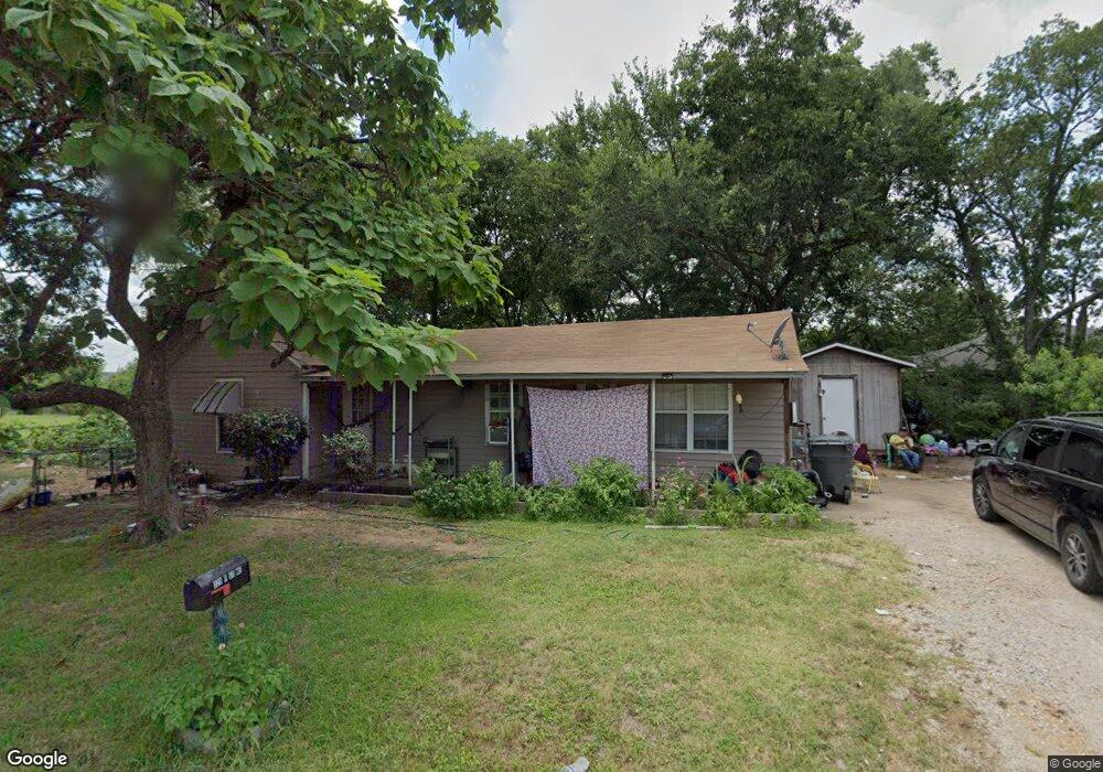 225 P St NE, Ardmore, OK 73401 - photo 1