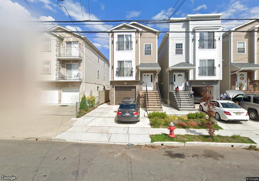 225 Franklin St, Elizabethport, NJ 07206 - photo 1