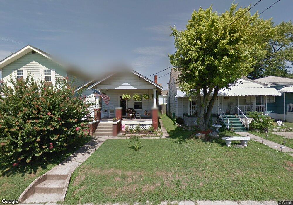 527 16th St, Dunbar, WV 25064 - photo 1