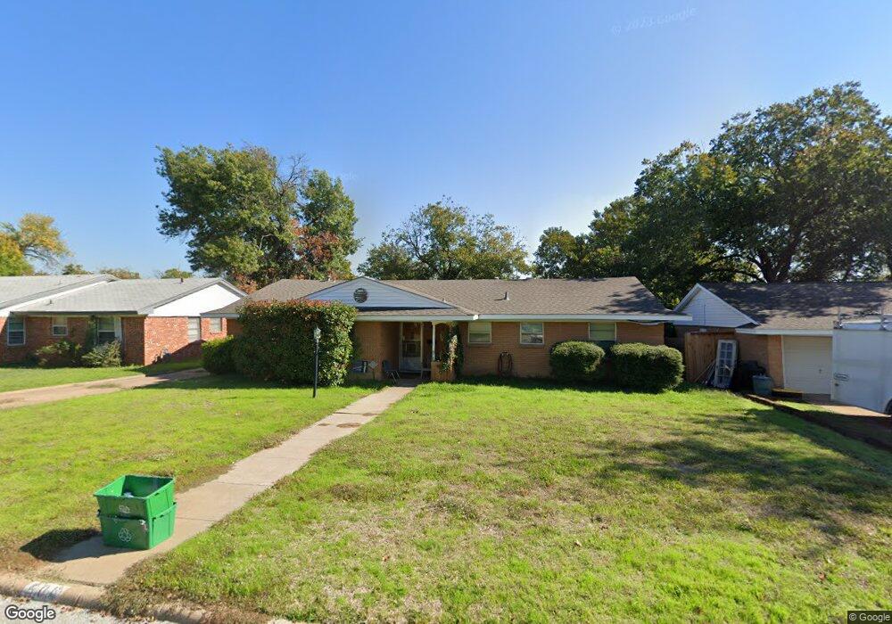 506 NE 4th St, Grand Prairie, TX 75050 - photo 1
