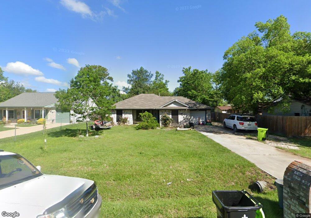 604 Clarence St, Tomball, TX 77375 - photo 1