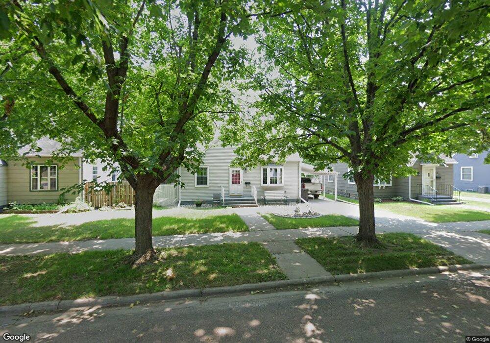 1217 E 3rd Ave, Mitchell, SD 57301 - photo 1