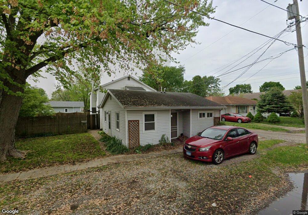 511 Omaha Ave, Lincoln, IL 62656 - photo 1