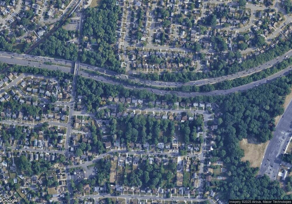 753 Janos Ln, West Hempstead, NY 11552 - photo 1