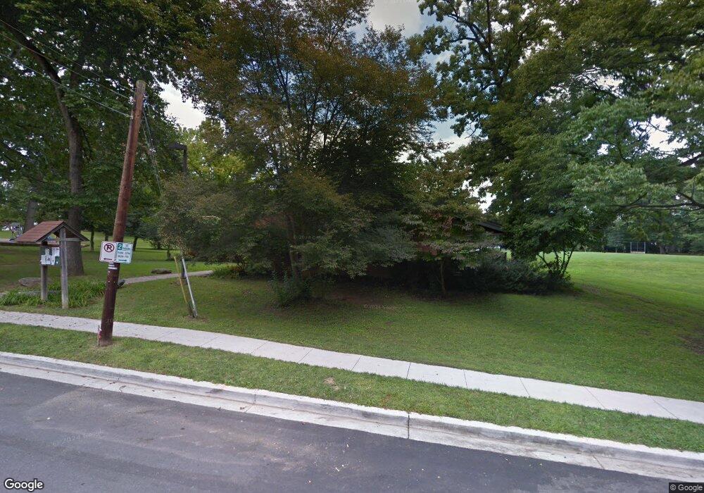 8008 Newdale Rd, Bethesda, MD 20814 - photo 1