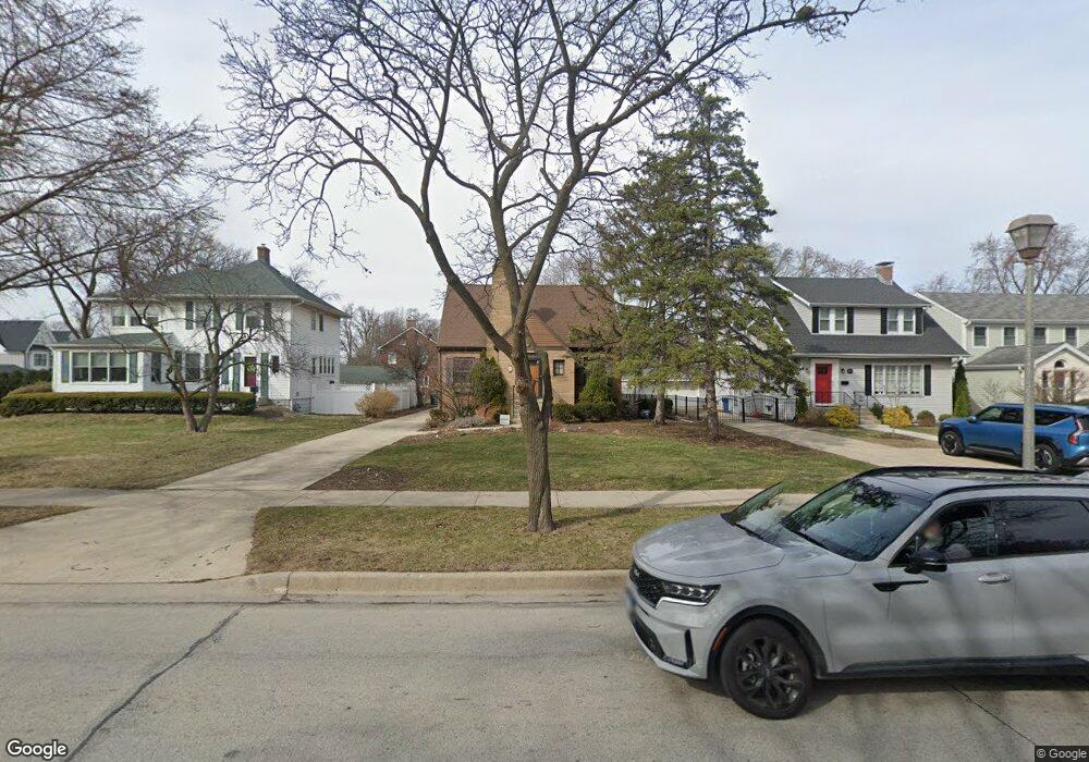 261 E Saint Charles Rd, Elmhurst, IL 60126 - photo 1
