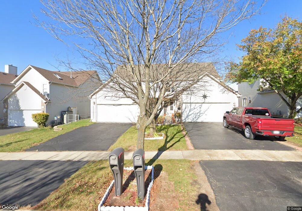 1102 Viewpoint Dr, Lake In the Hills, IL 60156 - photo 1