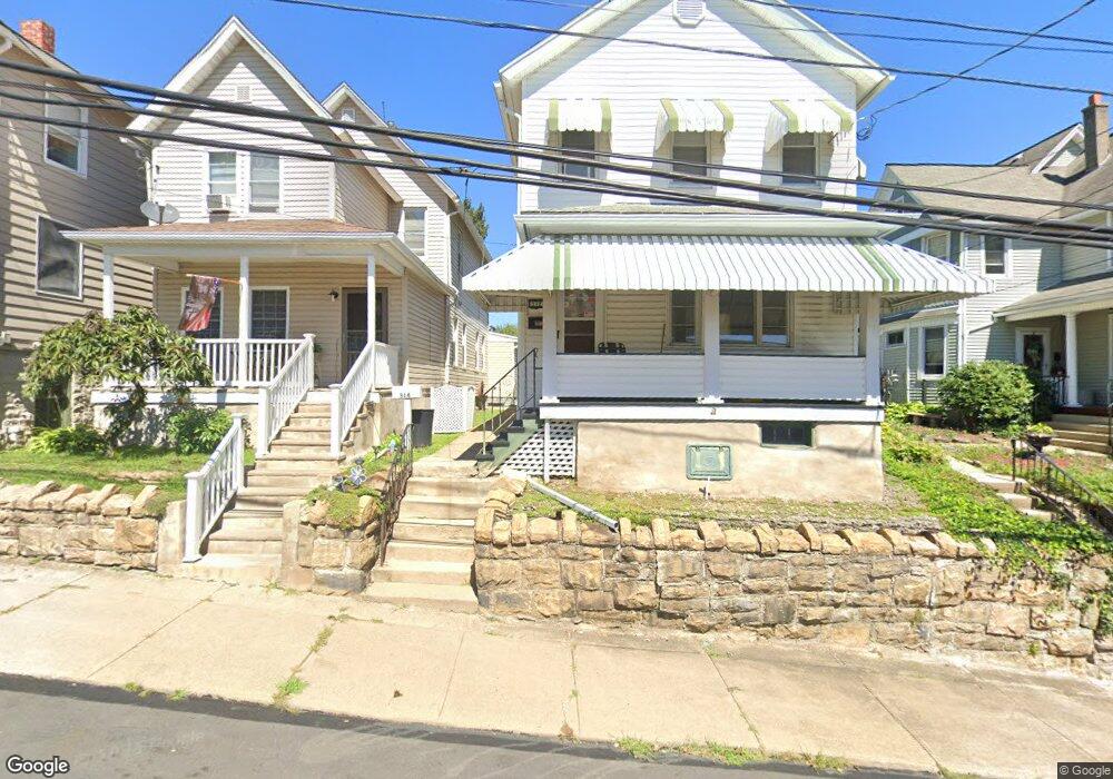 314 W Grove St, Taylor, PA 18517 - photo 1