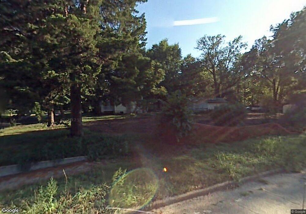 1151 SW MacVicar Ave, Topeka, KS 66604 - photo 1