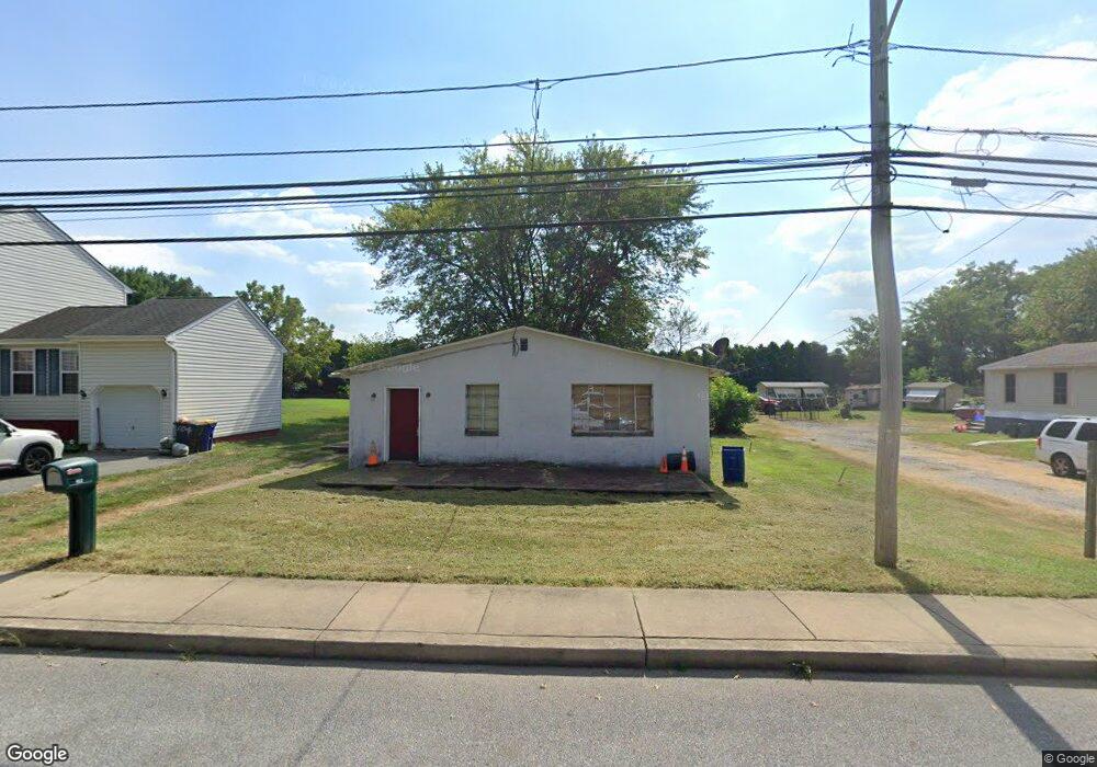 102 Buttonwood Ave, New Castle, DE 19720 - photo 1