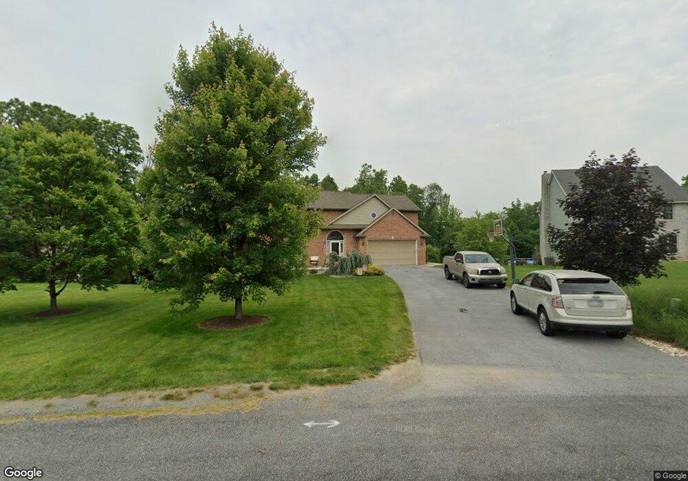 172 Buckingham Dr, Chambersburg, PA 17201 - photo 1