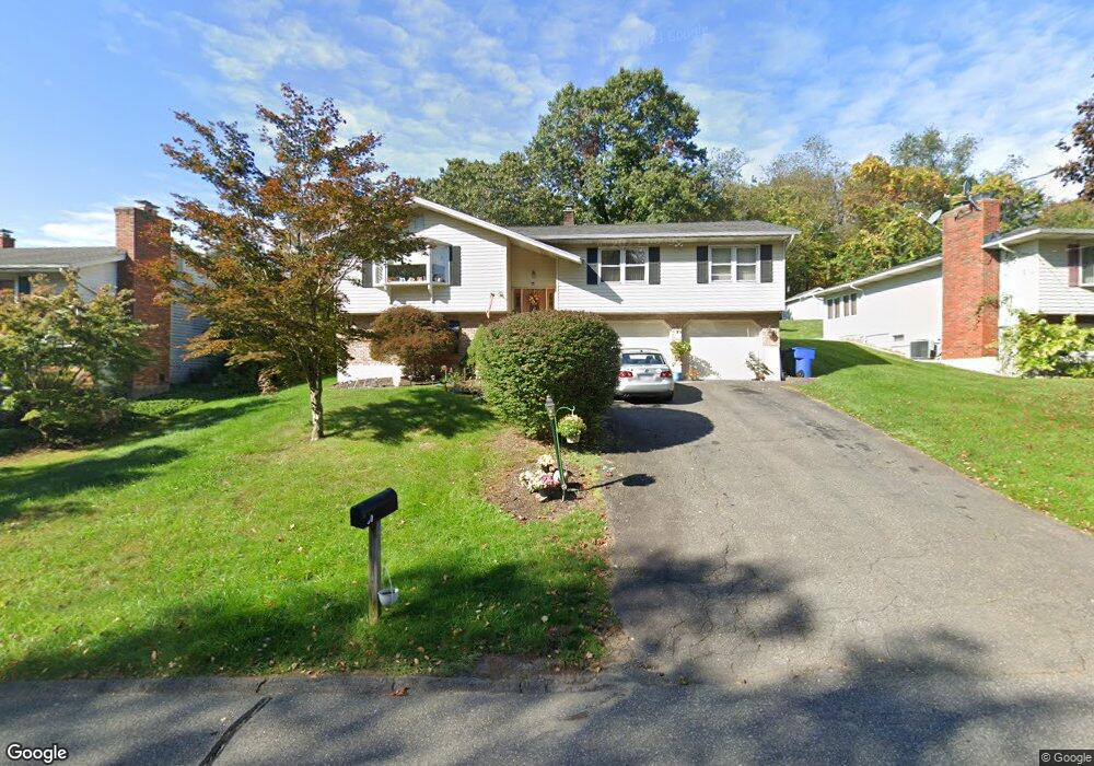 30 Middleway E, Waterbury, CT 06708 - photo 1