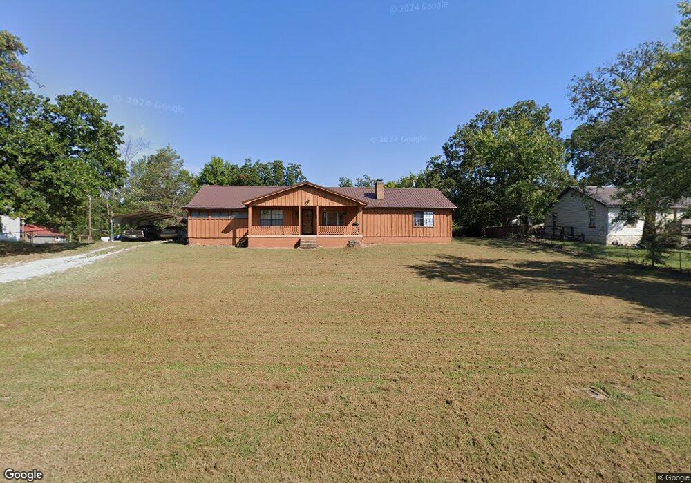 205 SW 8th St, Muldrow, OK 74948 - photo 1
