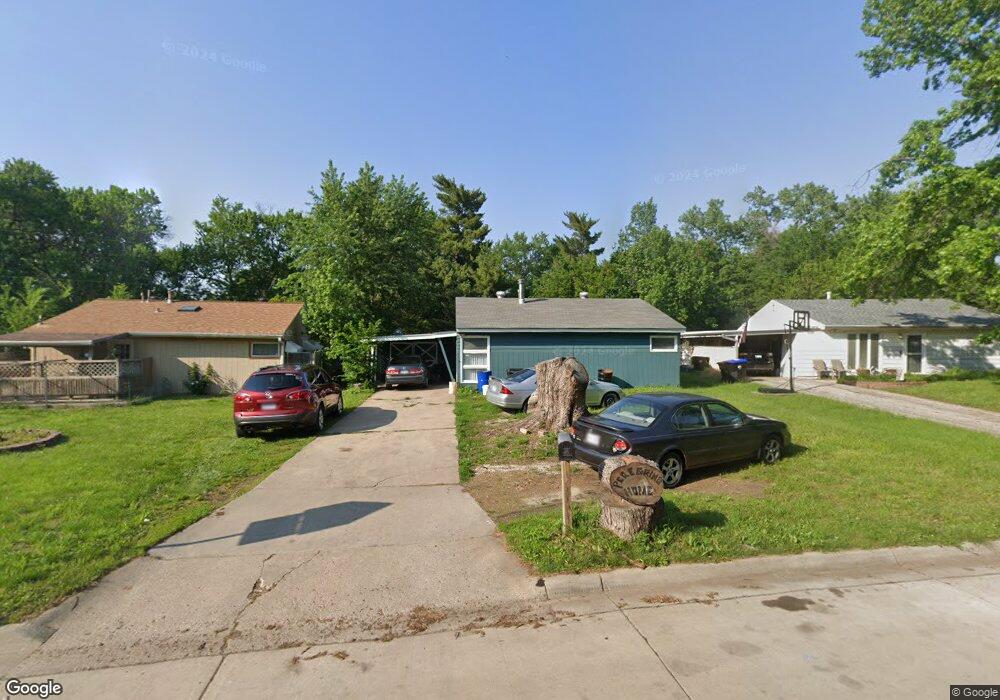 626 SE 33rd St, Topeka, KS 66605 - photo 1