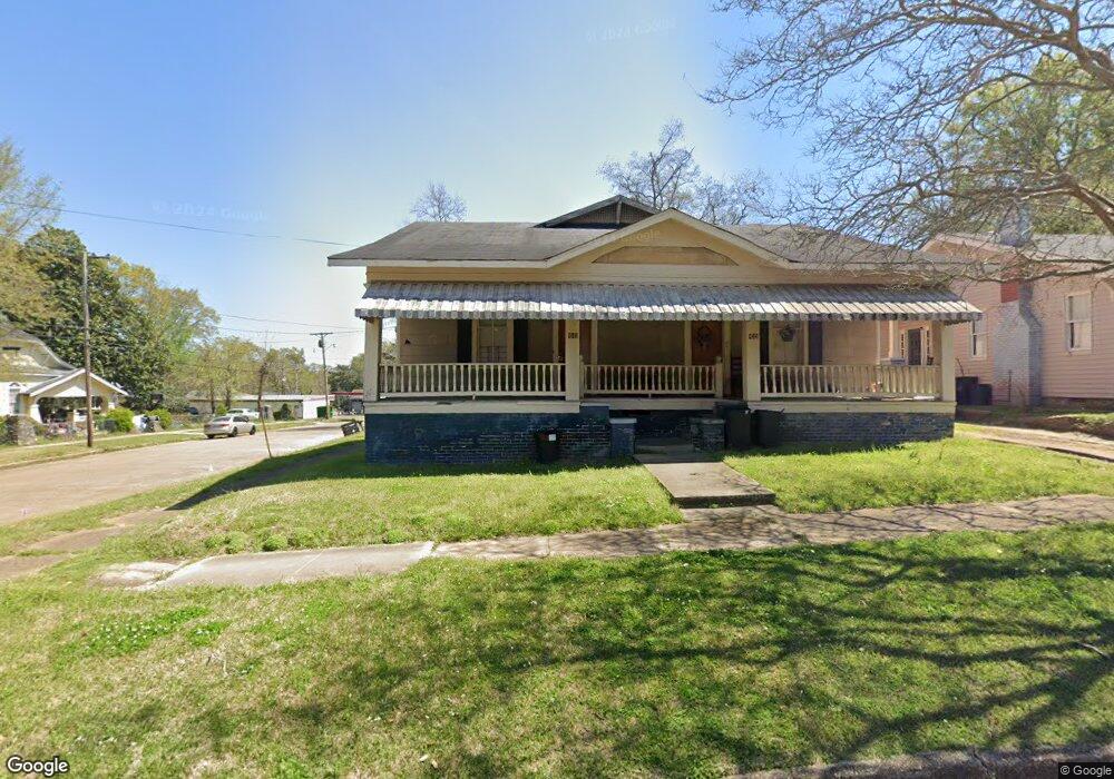 432 Howe St, McComb, MS 39648 - photo 1