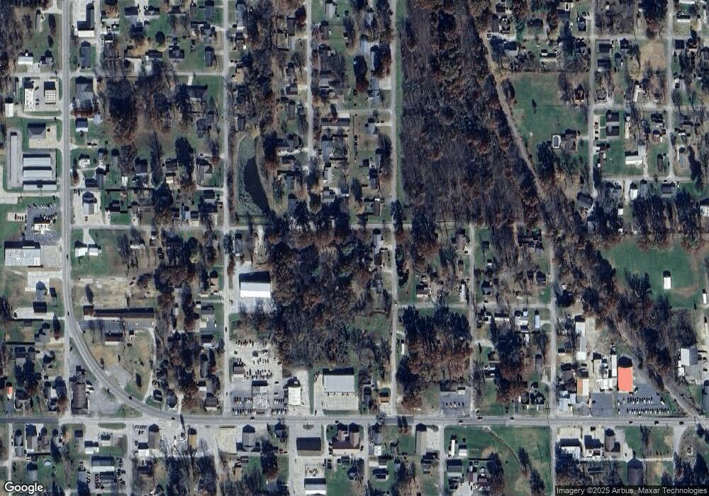 249 C St NW, Linton, IN 47441 - photo 1